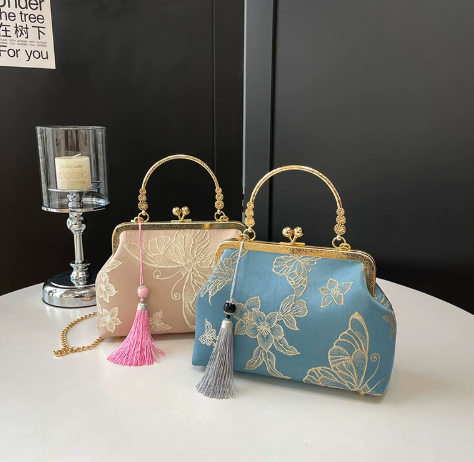 Dié Yùn · Oriental Elegance Metal-Frame Clutch Bag